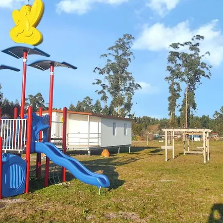 펜션 Charming In Pataias, 18 M² With Shared Pool.