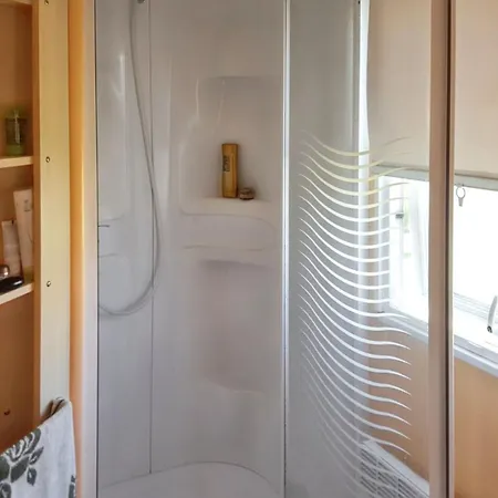 Charming In 18 M² With Shared Pool