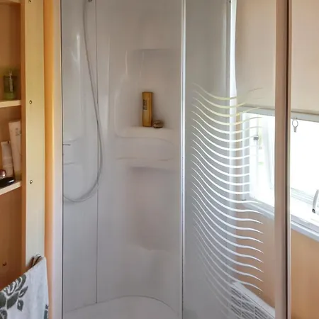 Charming In Pataias, 18 M² With Shared Pool. Σπίτι διακοπών Pataias