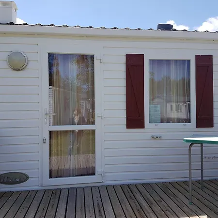 Charming In Pataias, 18 M² With Shared Pool. *