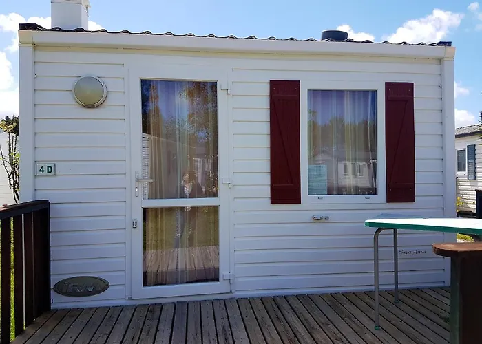 Hébergement de vacances Charming In Pataias, 18 M² With Shared Pool. *