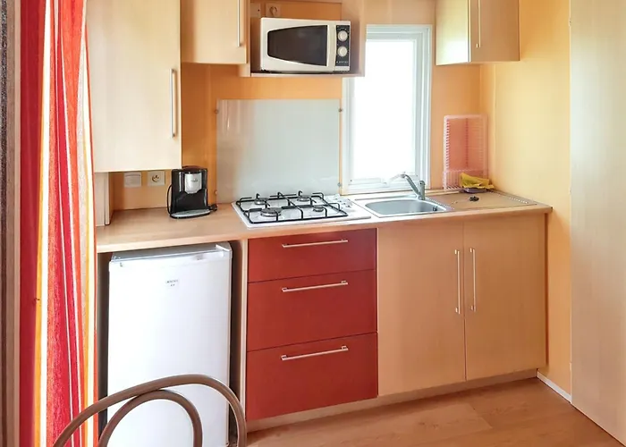 Charming In Pataias, 18 M² With Shared Pool. Pataias